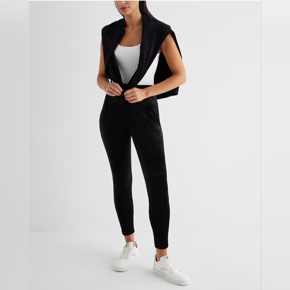 Express High Waisted Velour Leggings size L NWT